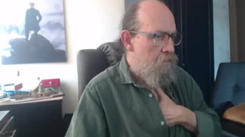 Snapshot of uncle_hottiecb chatting on June 27, 4:01 pm Uncle Hottie online show from June 27, 4:01 pm