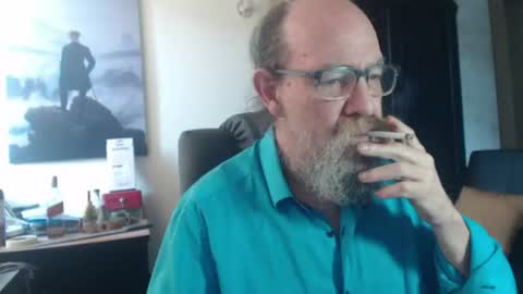 Snapshot of uncle_hottiecb chatting on July 8, 3:49 pm Uncle Hottie online show from July 8, 3:49 pm