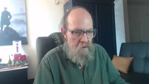 Snapshot of uncle_hottiecb chatting on July 11, 5:15 pm Uncle Hottie online show from July 11, 5:15 pm