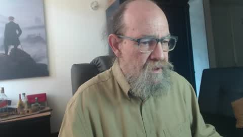 Snapshot of uncle_hottiecb chatting on July 13, 3:37 pm Uncle Hottie online show from July 13, 3:37 pm