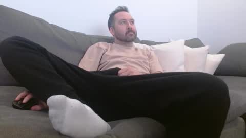 uncutslut69 online show from April 3, 2:20 am