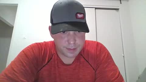 Snapshot of uncutstud18 chatting on November 29, 5:32 am UncutStud online show from November 29, 5:32 am