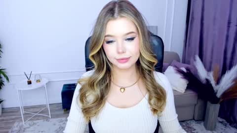 Alice online show from February 7, 7:49 pm