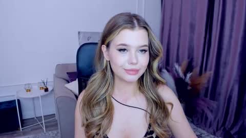 Alice online show from February 19, 5:49 pm