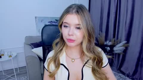 Alice online show from March 1, 2:55 pm