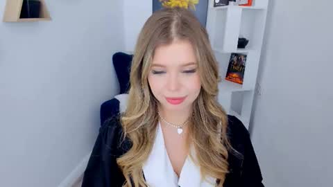 Alice online show from September 26, 12:42 pm