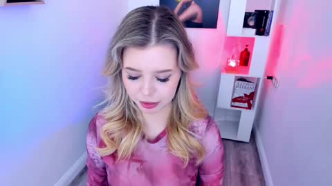 Alice online show from November 28, 8:00 pm