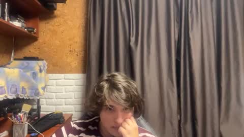 Snapshot of unholy_heat chatting on October 8, 8:28 pm Anri online show from October 8, 8:28 pm