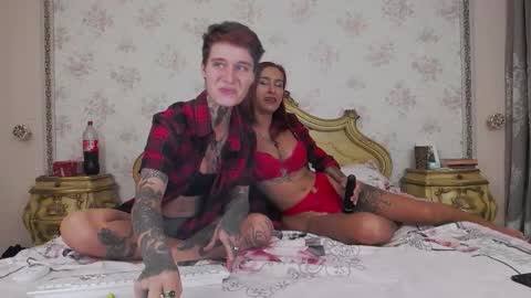 Snapshot of unholyangels_ chatting on October 13, 10:43 pm Selenna And Kenny online show from October 13, 10:43 pm