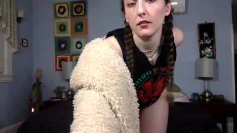 Lola Moonstone online show from February 28, 4:46 am