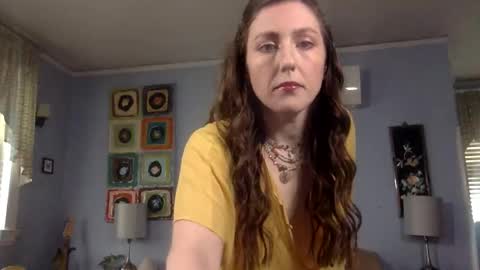 Lola Moonstone online show from March 14, 4:45 pm
