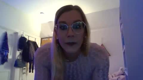 UnicornSlut333 online show from November 23, 6:13 am