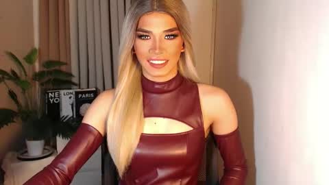 Miss Andrea online show from October 5, 4:05 pm