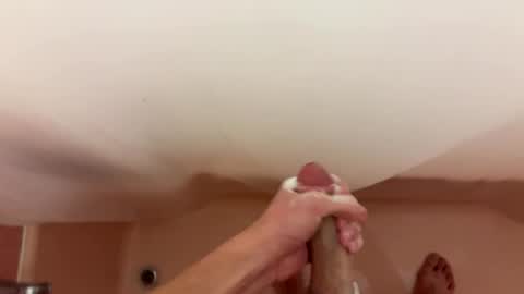 Snapshot of unkownjerker0324 chatting on December 3, 2:25 am YoungJerker online show from December 3, 2:25 am