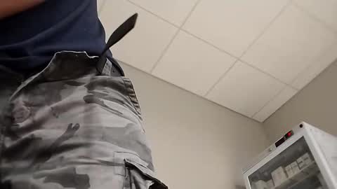 Snapshot of unmeasuredcave25 chatting on October 31, 11:06 pm unmeasuredcave25 online show from October 31, 11:06 pm