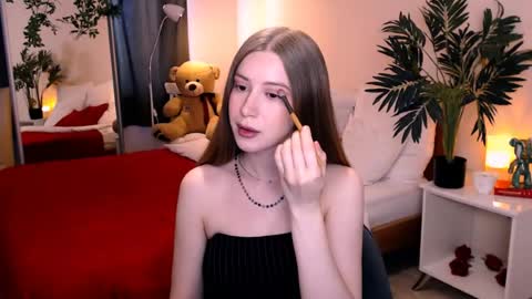 unreal_lady online show from June 27, 6:29 am