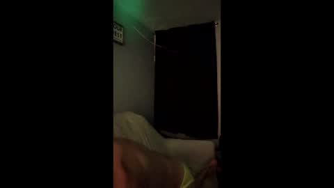 Snapshot of upallnight3654 chatting on February 14, 11:51 am upallnight3654 online show from February 14, 11:51 am