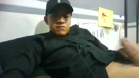 Snapshot of ur855224 chatting on February 15, 12:51 am EL CAMA online show from February 15, 12:51 am