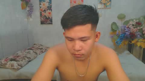 ur_bigcockeziekiel online show from May 8, 9:03 am