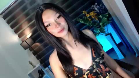 Saina Gonzales online show from September 19, 8:05 am