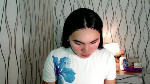 Snapshot of ur_innocent_girlx chatting on January 9, 3:09 am QUEENSY online show from January 9, 3:09 am