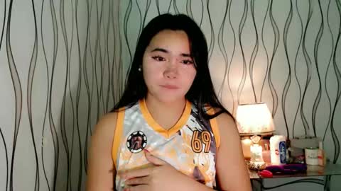 Snapshot of ur_innocent_girlx chatting on January 10, 8:54 pm QUEENSY online show from January 10, 8:54 pm