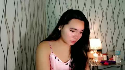 Snapshot of ur_innocent_girlx chatting on January 14, 10:47 pm QUEENSY online show from January 14, 10:47 pm