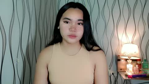 Snapshot of ur_innocent_girlx chatting on February 4, 11:42 pm QUEENSY online show from February 4, 11:42 pm