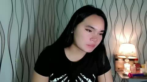 Snapshot of ur_innocent_girlx chatting on February 8, 12:08 pm QUEENSY online show from February 8, 12:08 pm