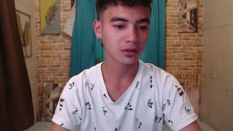 ur_naughtyboy_raphael online show from September 13, 9:20 am