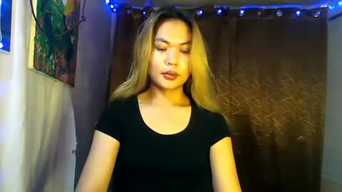 Snapshot of ur_perfectgirlmsa chatting on February 3, 3:42 am Ms. A lets go pass or pvt show online show from February 3, 3:42 am