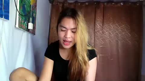 Snapshot of ur_perfectgirlmsa chatting on February 8, 3:30 am Ms. A lets go pass or pvt show online show from February 8, 3:30 am