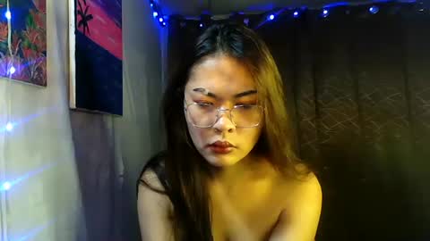 Snapshot of ur_perfectgirlmsa chatting on February 27, 3:04 am Ms. A lets go pass or pvt show online show from February 27, 3:04 am