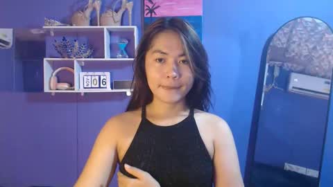 Snapshot of ur_perfectgirlmsa chatting on November 6, 1:28 am Ms. A lets go pass or pvt show online show from November 6, 1:28 am