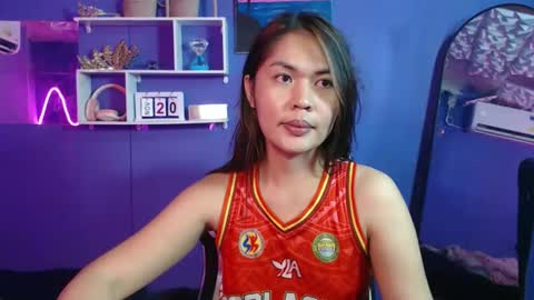 Snapshot of ur_perfectgirlmsa chatting on November 20, 12:16 pm Ms. A lets go pass or pvt show online show from November 20, 12:16 pm