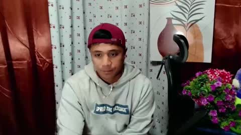 Snapshot of ur_pinoydave chatting on December 2, 7:27 pm Dave online show from December 2, 7:27 pm