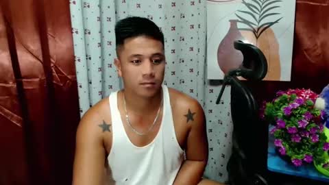 Snapshot of ur_pinoydave chatting on December 11, 12:23 pm Dave online show from December 11, 12:23 pm