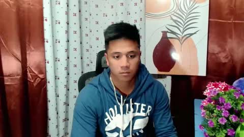 Snapshot of ur_pinoydave chatting on December 16, 2:16 pm Dave online show from December 16, 2:16 pm