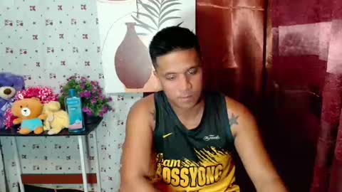 Snapshot of ur_pinoydave chatting on January 18, 7:49 am Dave online show from January 18, 7:49 am