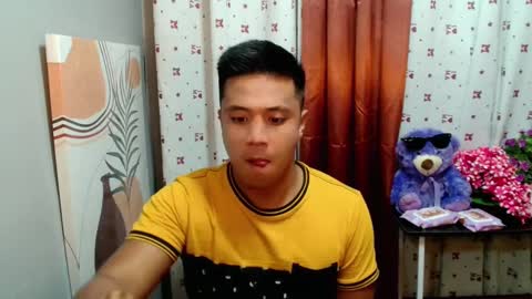 Snapshot of ur_pinoydave chatting on February 3, 8:35 pm Dave online show from February 3, 8:35 pm