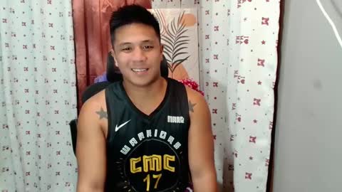 Snapshot of ur_pinoydave chatting on February 19, 6:55 am Dave online show from February 19, 6:55 am
