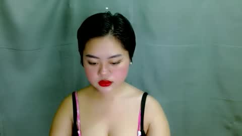 Snapshot of ur_prettyzey18 chatting on January 15, 6:51 am zey online show from January 15, 6:51 am