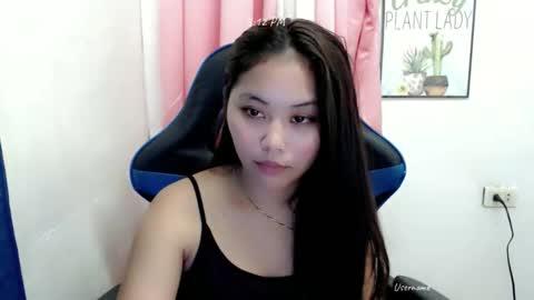 ur_small_girl online show from November 30, 7:12 am