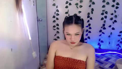 chesca online show from February 19, 1:18 pm