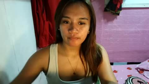Snapshot of ur_wetwife chatting on July 19, 5:33 am ur_wetwife online show from July 19, 5:33 am