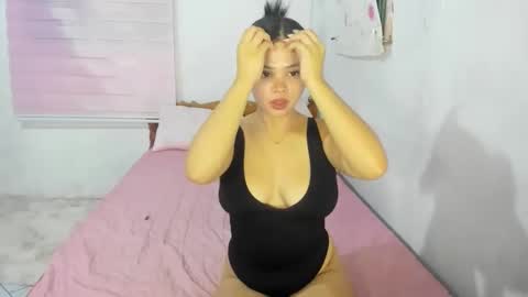 ur_wildlily online show from November 7, 3:01 pm