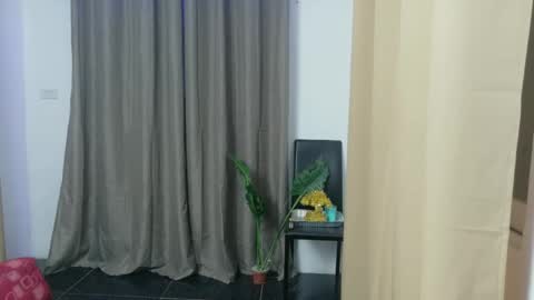 Snapshot of urasian_crisa chatting on November 3, 12:39 pm urasian_crisa online show from November 3, 12:39 pm