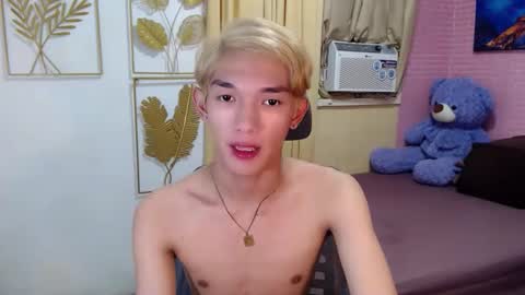 urasian_john20 online show from April 11, 5:45 am