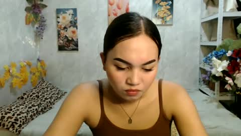 urasian_kat online show from June 18, 6:35 am
