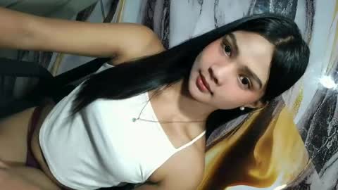 urasian_latinaxxx online show from July 2, 11:55 pm